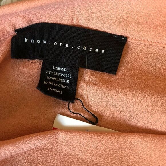 Pink wrap skirt with flare - Picture 4 of 5